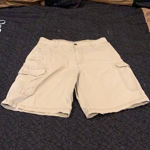 Izod men’s cargo shorts
